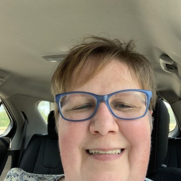 Meet your Posher, Kimberly - Picture 1 of 1